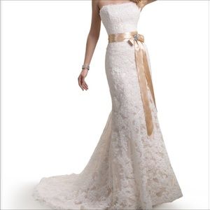Maggie Sattero wedding gown
